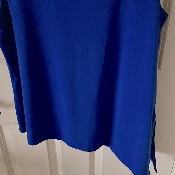 Beautiful Carmen Asymmetric Top! - Picture 11 of 13